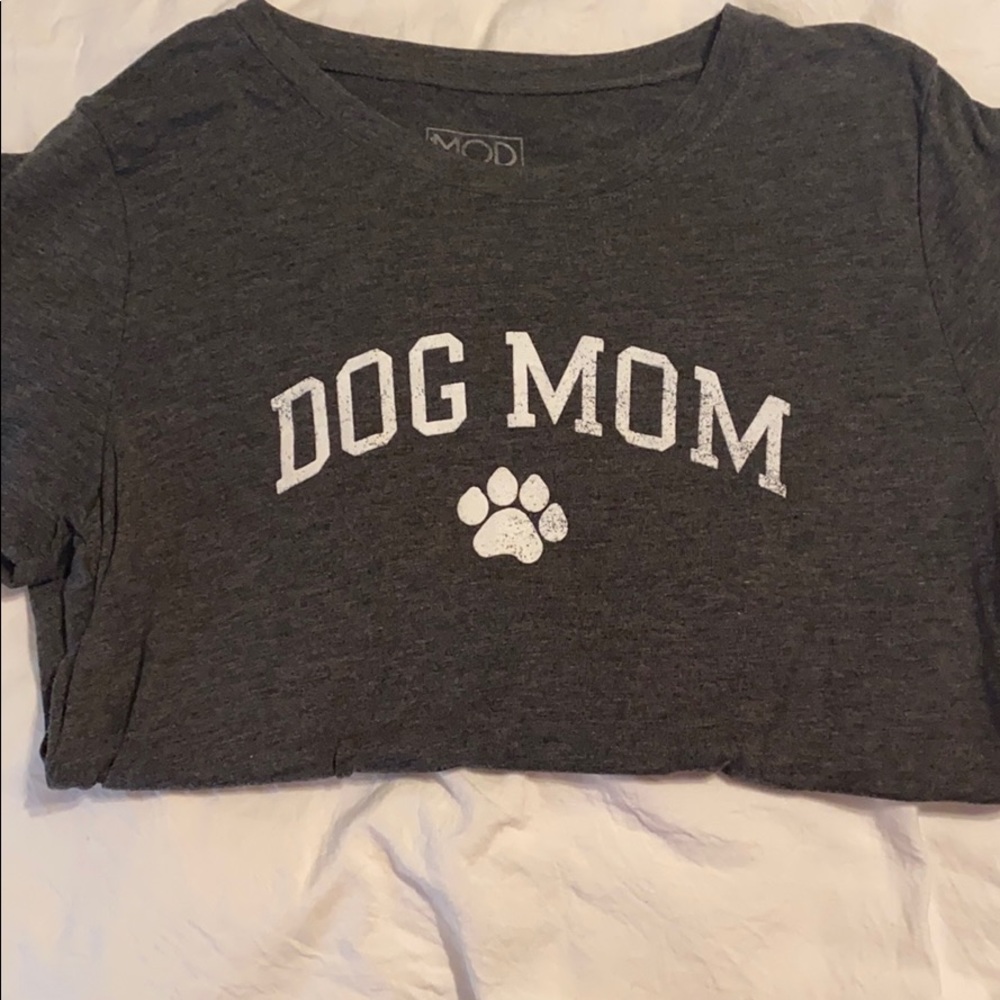 Dog mom tee